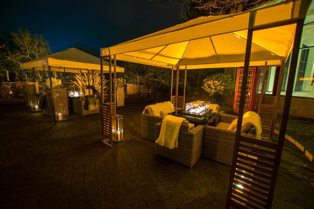 The Celtic Manor Resort Newport  Exterior foto The Terrace at the Taj Mahal Palace, Mumbai