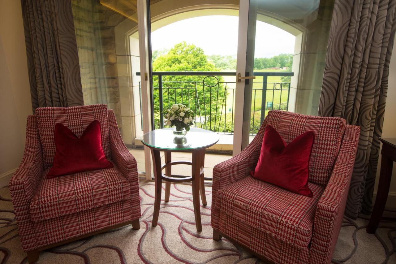 The Celtic Manor Resort Newport  Exterior foto A room at the hotel