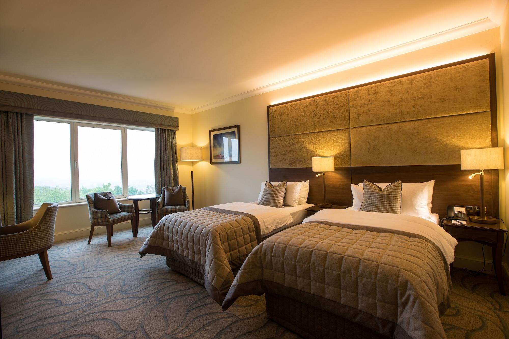 The Celtic Manor Resort Newport  Exterior foto A room at the InterContinental Dublin