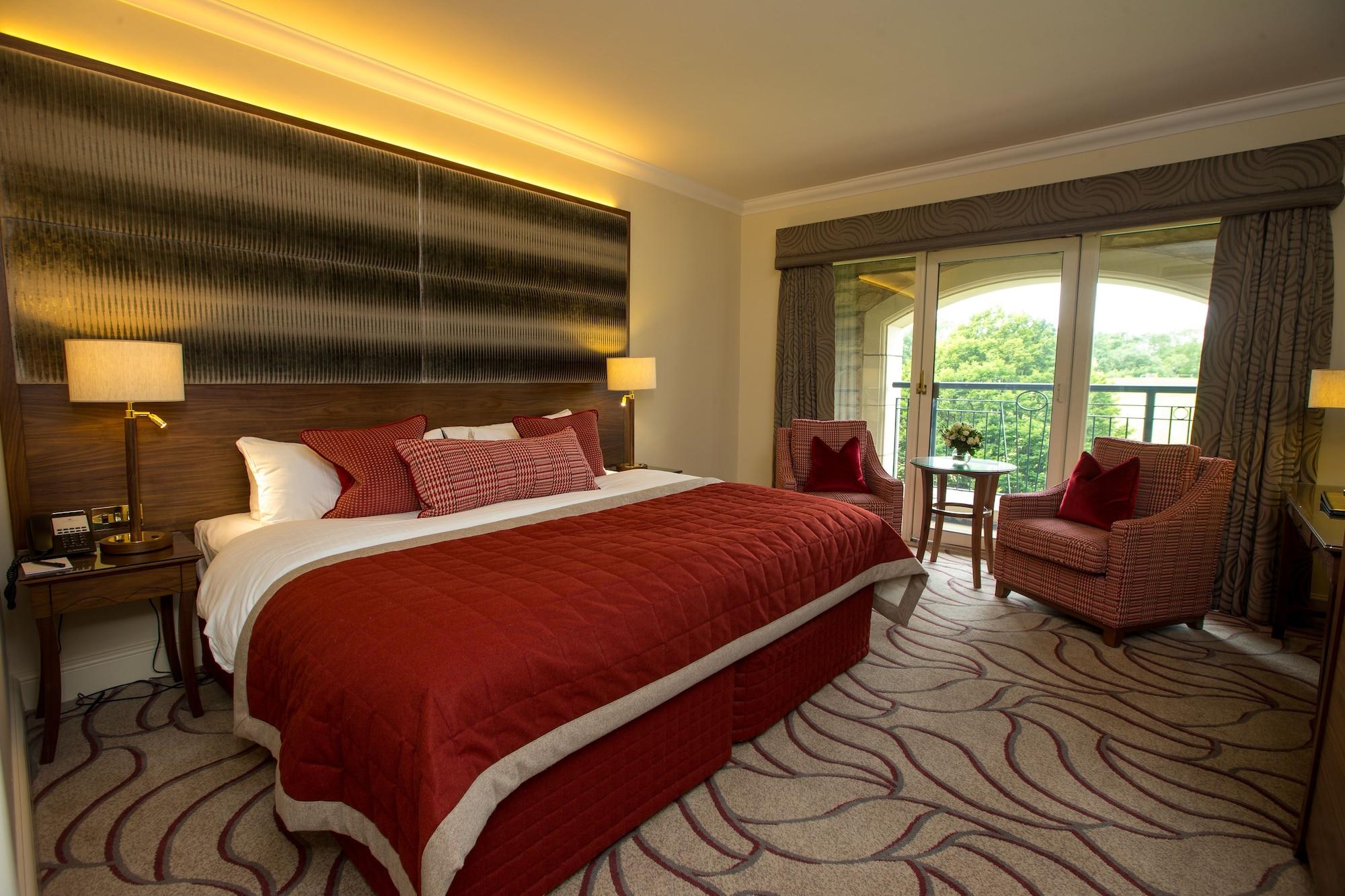 The Celtic Manor Resort Newport  Exterior foto A bedroom at the InterContinental