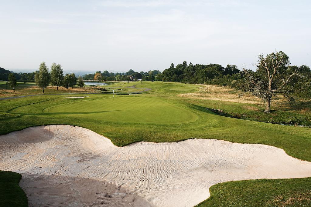 The Celtic Manor Resort Newport  Exterior foto Golf course at the Château de Chaumont