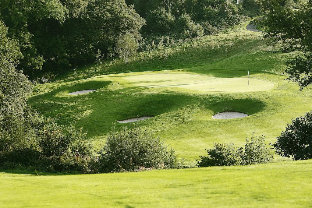 The Celtic Manor Resort Newport  Exterior foto The 18th green